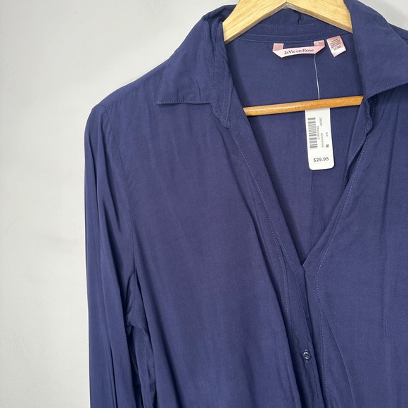 NEW! La Vie en Rose Blue Button Up Long Sleeve Ruffle Trim Top Size Medium - Picture 2 of 9